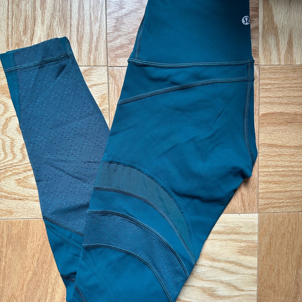 Lululemon Lace Detail Leggings